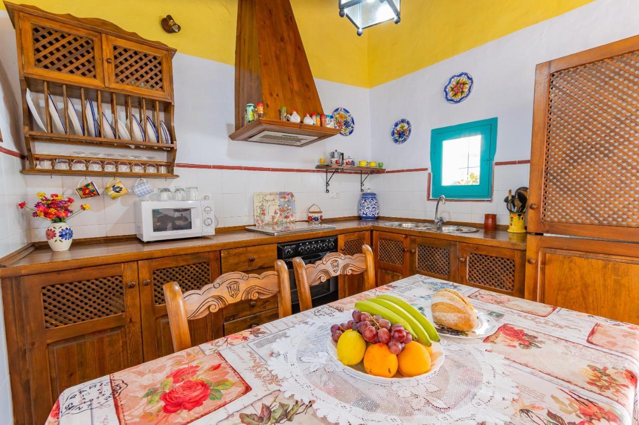 Casa Rosa, Con Encanto Y Piscina Climatizada Фрихилиана Экстерьер фото