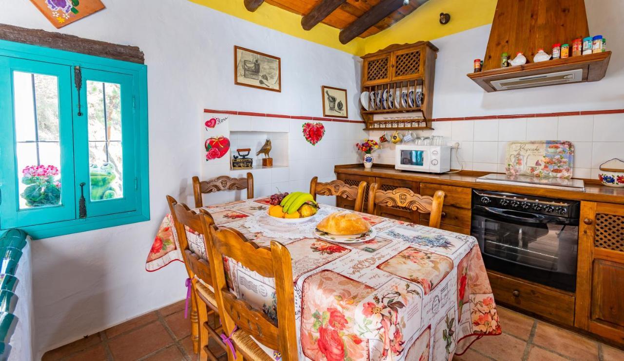 Casa Rosa, Con Encanto Y Piscina Climatizada Фрихилиана Экстерьер фото